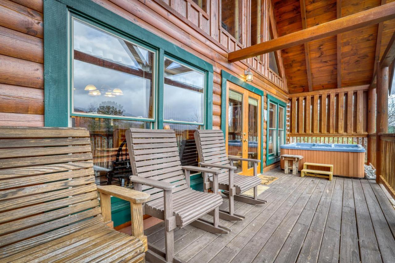 Above All Pigeon Forge Exterior foto